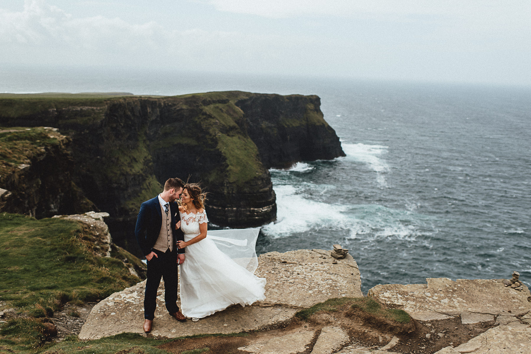 Wonderful Doolin Hotel Wedding | AM + G 43