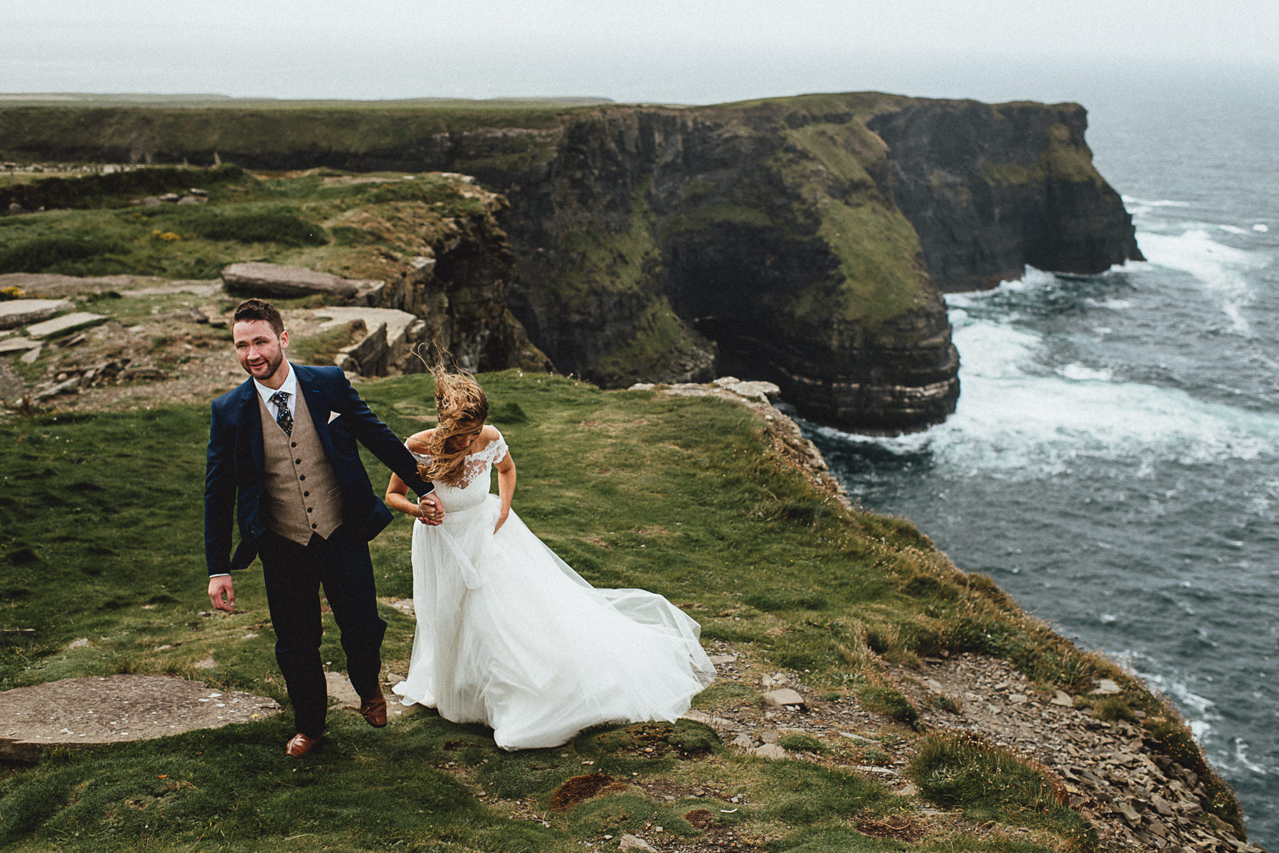 Wonderful Doolin Hotel Wedding | AM + G 49