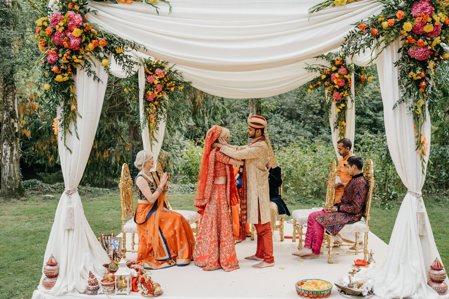 Vibrant Hindu Irish wedding photography | The K Club wedding venue 116