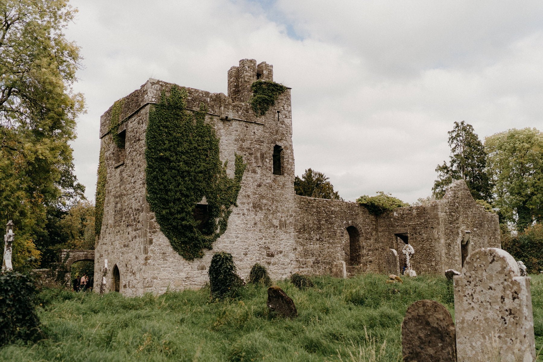 Rustic and Relaxed Loughcrew Estate Wedding 28