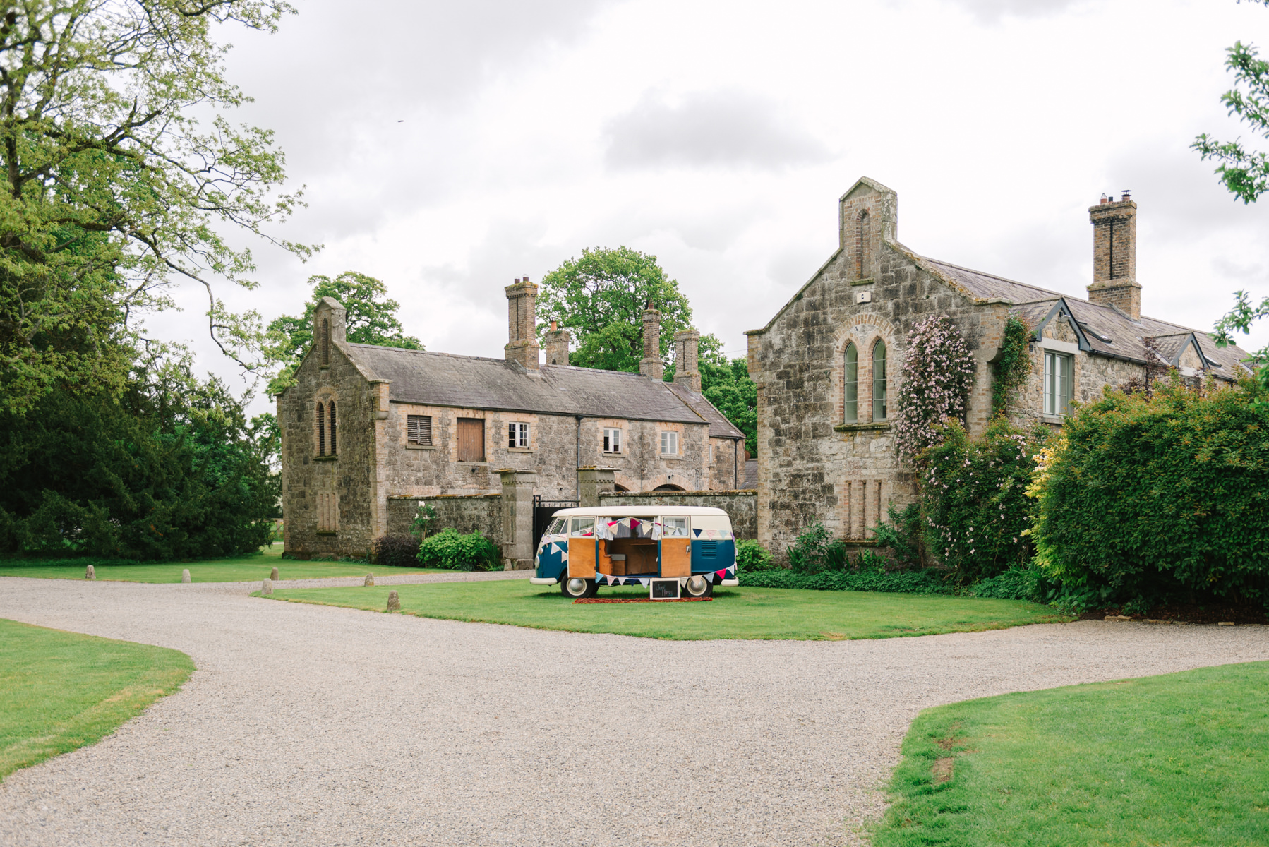 Martinstown House wedding - summertime fun celebrations for Marnie and Francis 1