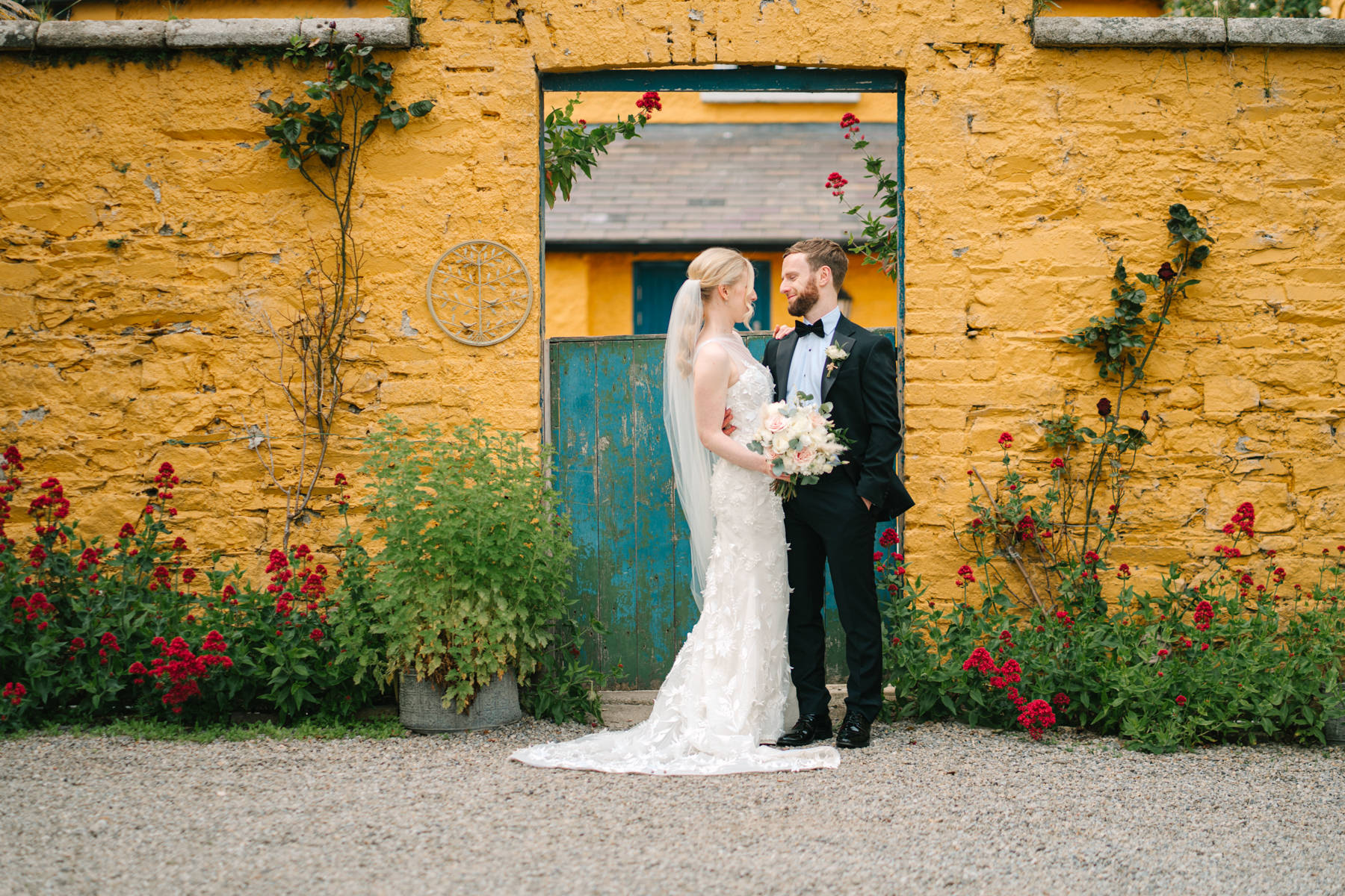 Martinstown House wedding - summertime fun celebrations for Marnie and Francis 33