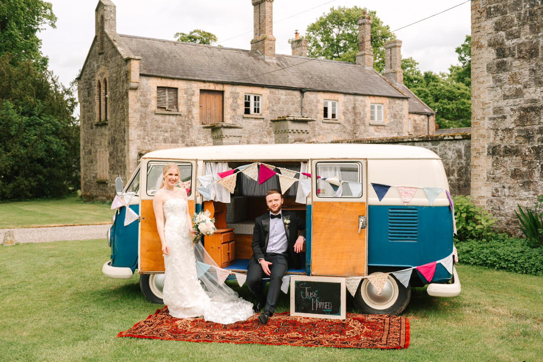 Martinstown House wedding - summertime fun celebrations for Marnie and Francis 36