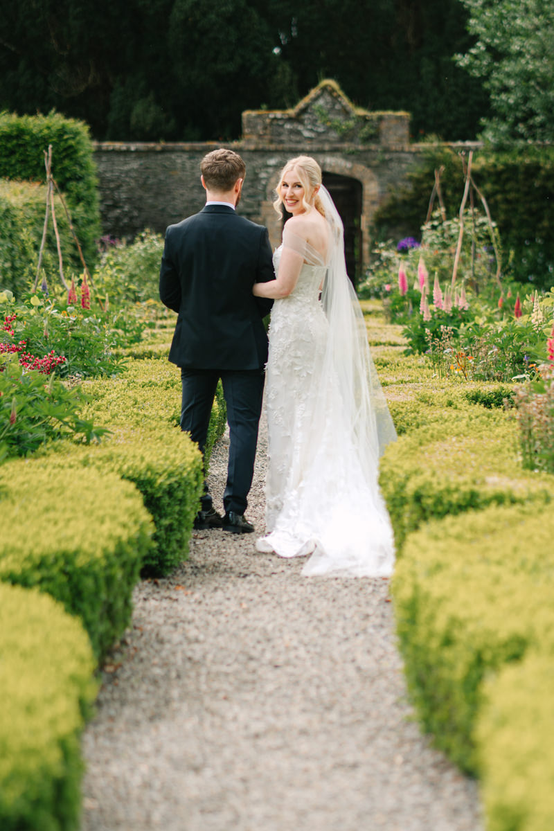 Martinstown House wedding - summertime fun celebrations for Marnie and Francis 41