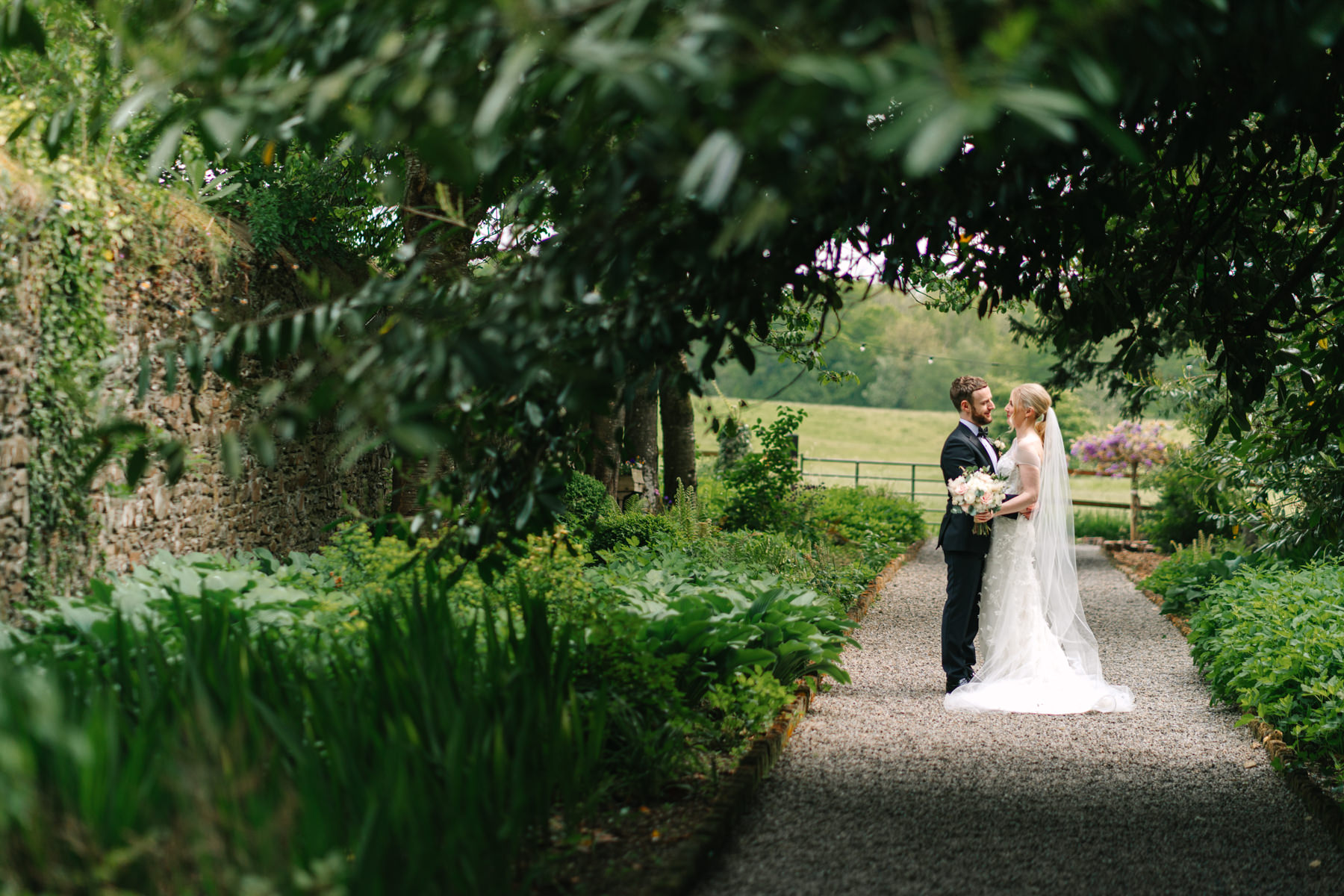 Martinstown House wedding - summertime fun celebrations for Marnie and Francis 45