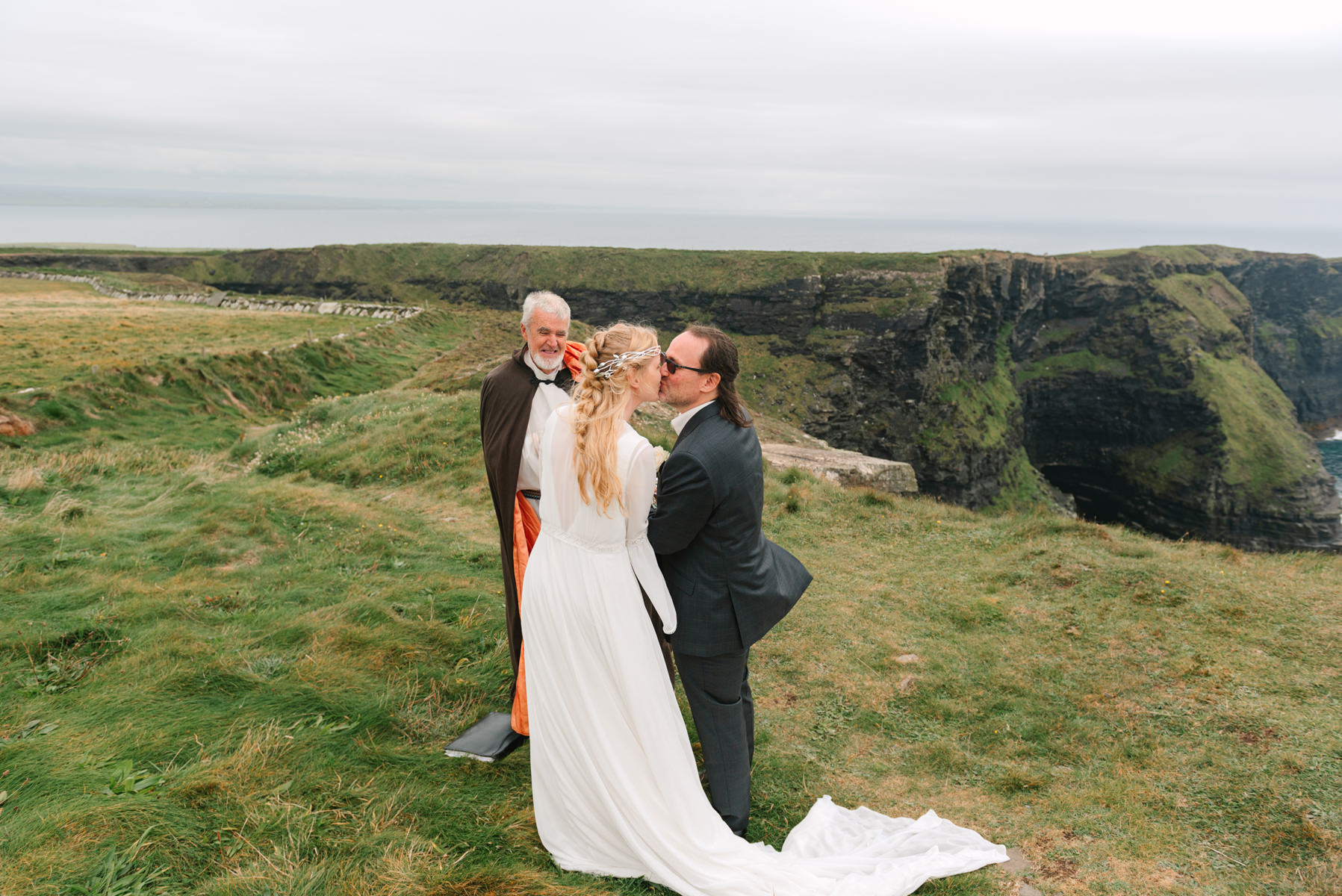 Cliffs of Moher Elopement - Steffi and Martin's perfect wedding day 35