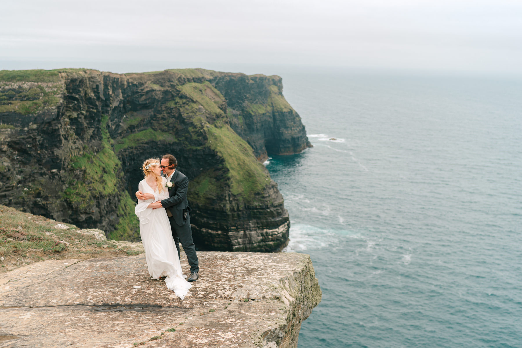 Cliffs of Moher Elopement - Steffi and Martin's perfect wedding day 39