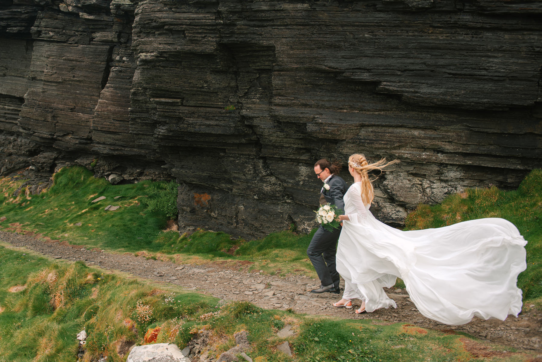 Cliffs of Moher Elopement - Steffi and Martin's perfect wedding day 48