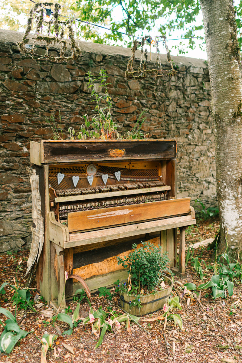 Martinstown relaxed wedding. Siobhan and Ken's rustic fun summer wedding. 3