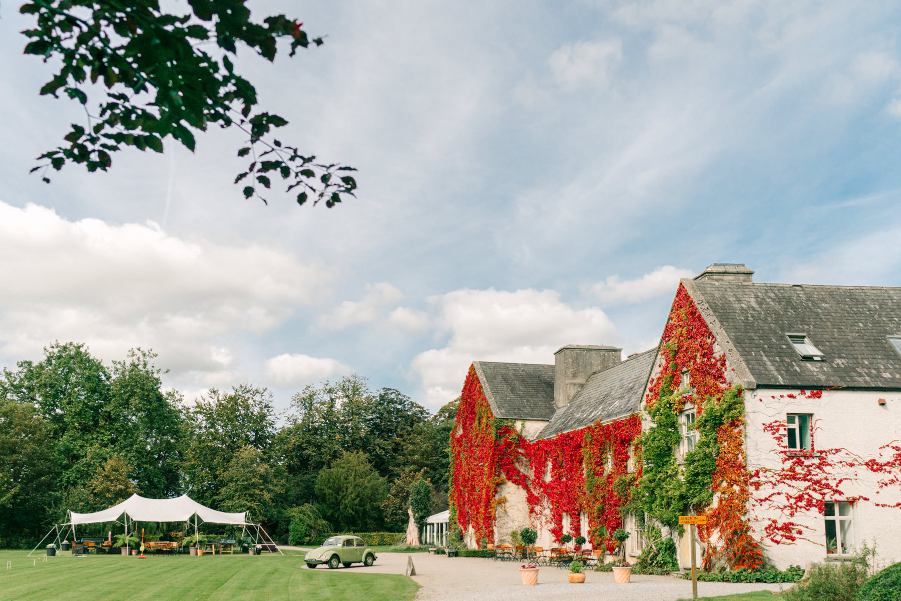 Autumn wedding in Cloughjordan House - Gráinne and Mark's relaxed wedding day 2